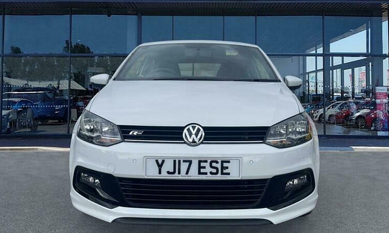 2017 Volkswagen Polo...