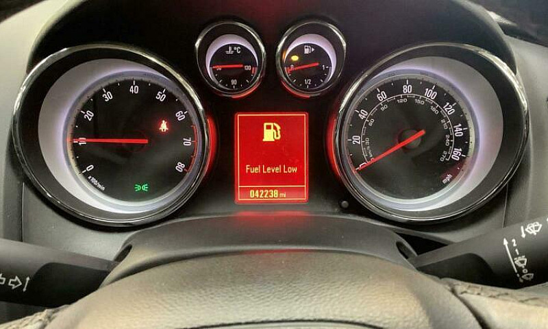 2013 Vauxhall Astra ...