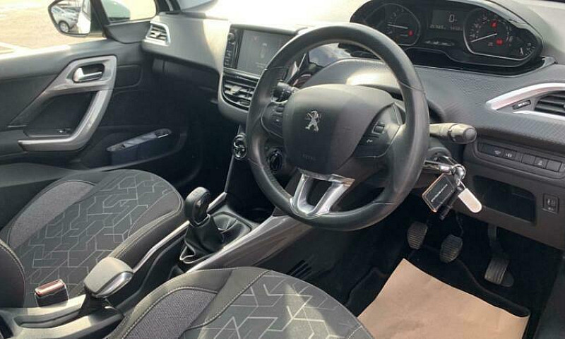 2017 Peugeot 2008 1....