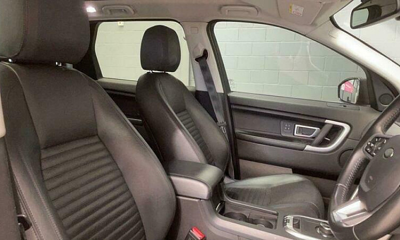 2017 Land Rover Disc...