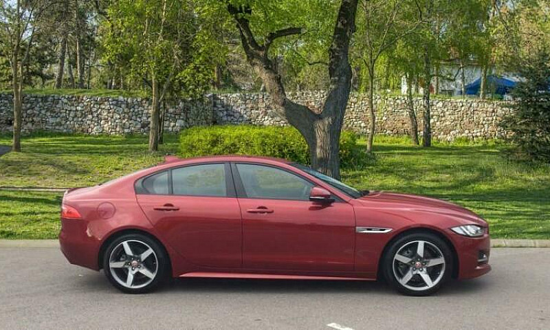Jaguar Xe 2.0D (180)...
