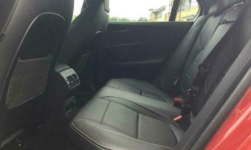 Jaguar Xe 2.0D (180)...