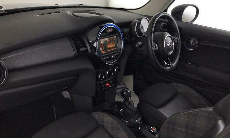 2017 Mini Hatch Coop...