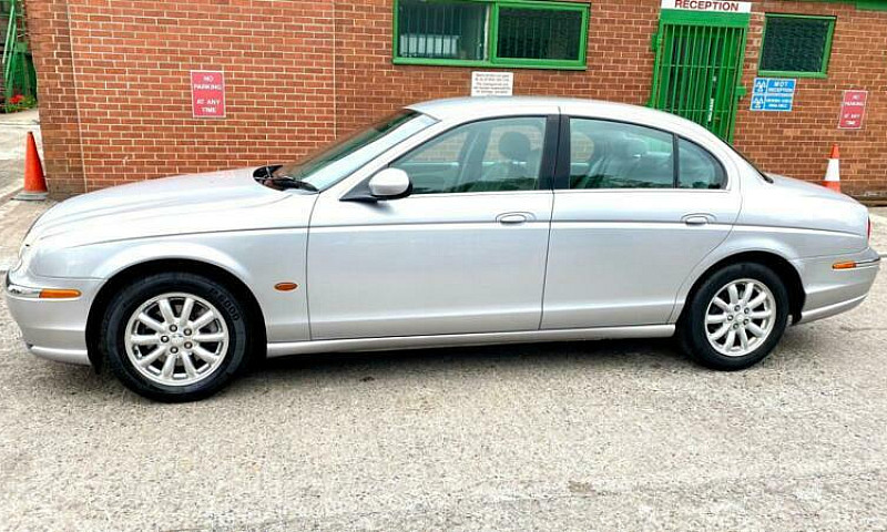 Jaguar S-Type 3.0 V6...