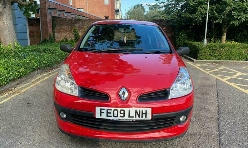 2009 Renault Clio 1....