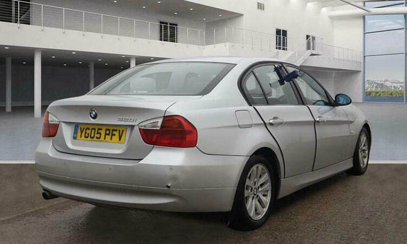 2005 Bmw 3 Series 2....