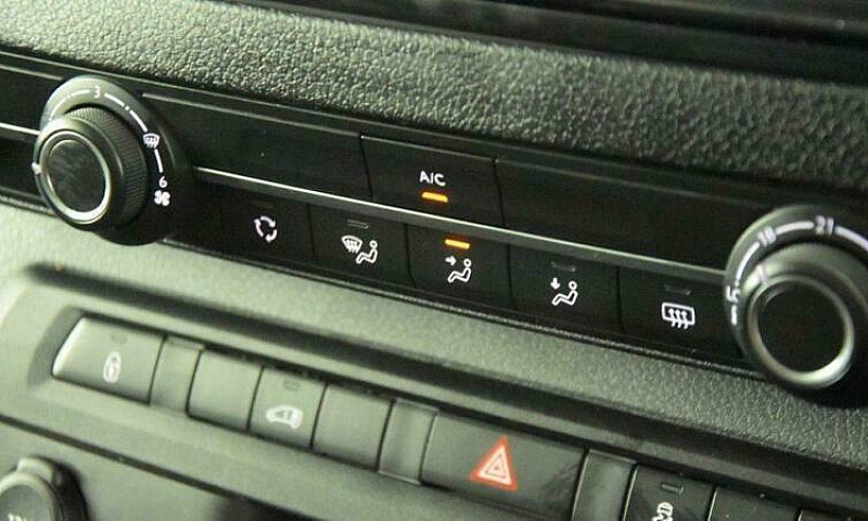 2021 Vauxhall Vivaro...