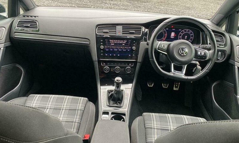 2017 Volkswagen Golf...
