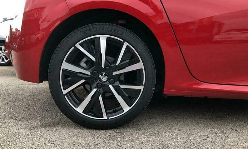 Peugeot 208 1.2 Pure...