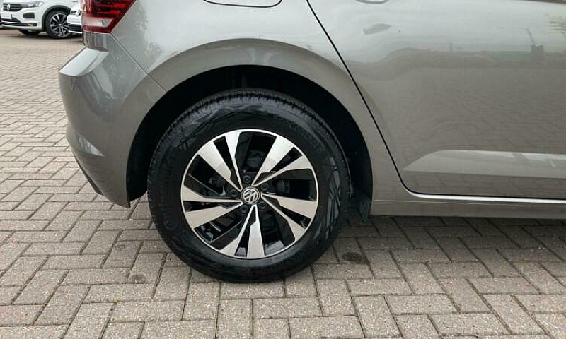 2020 Volkswagen Polo...