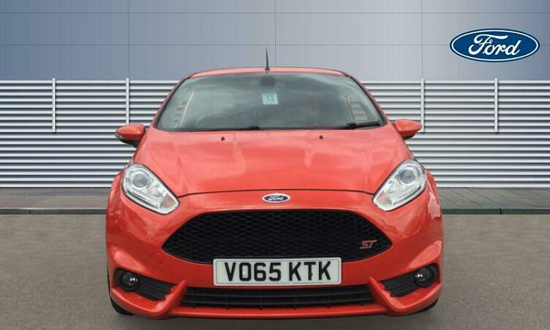 2015 Ford Fiesta St ...