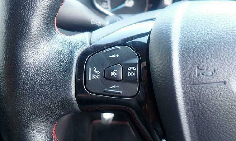 2015 Ford Fiesta 1.0...