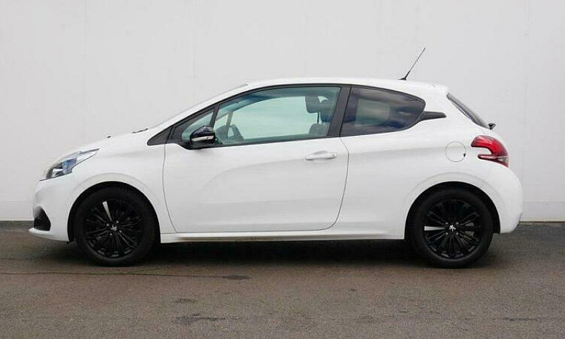 2017 Peugeot 208 1.2...