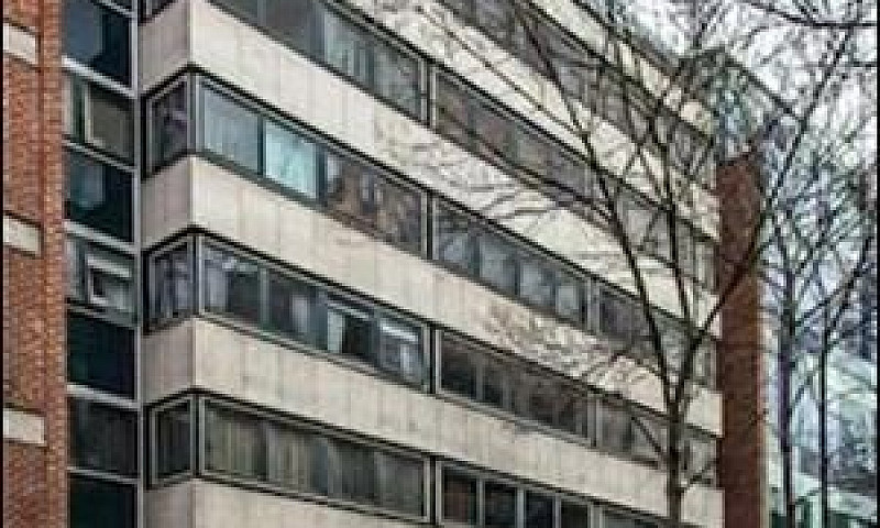 2 Bedroom Flat In Fi...