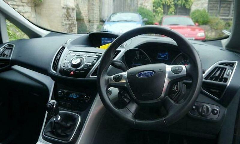 2011 Ford Grand C-Ma...