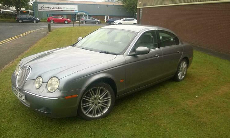 2007 Jaguar S-Type 2...