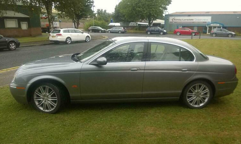 2007 Jaguar S-Type 2...