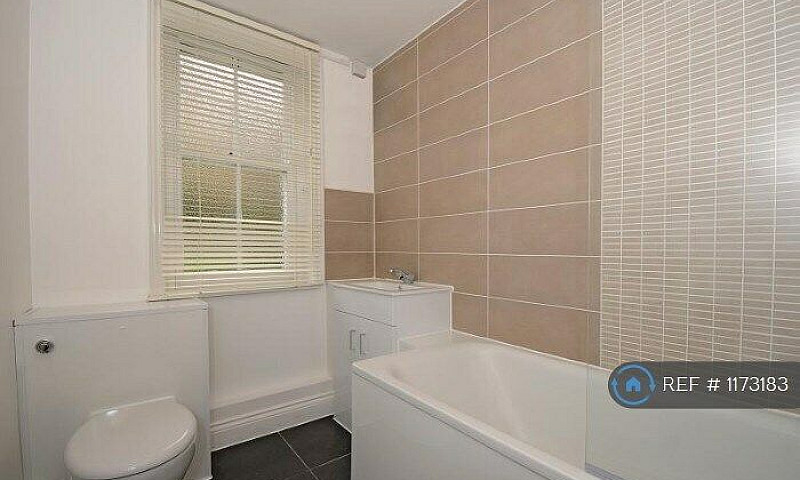 3 Bedroom Flat In Pa...