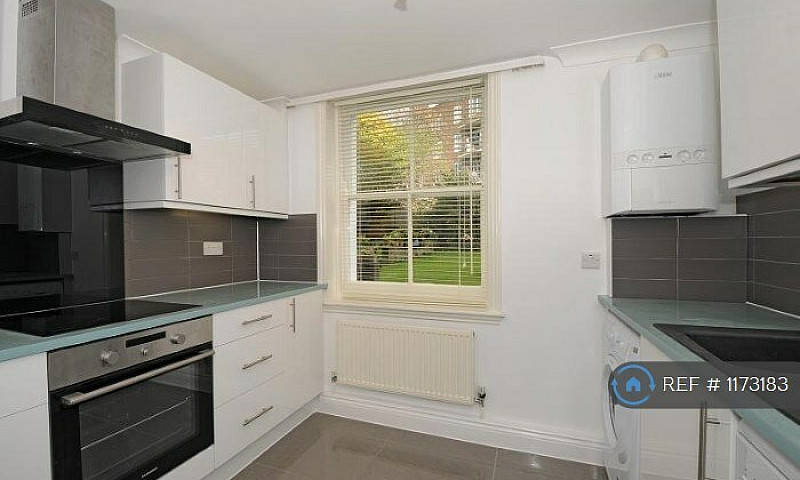 3 Bedroom Flat In Pa...