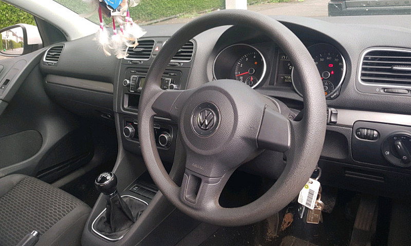 2010 3Dr White Volks...