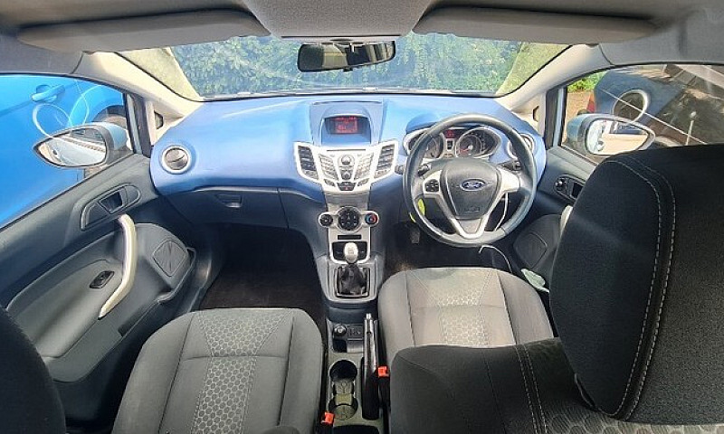 2010 Ford Fiesta Zet...