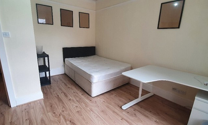 7 Bed House 3 Baths,...