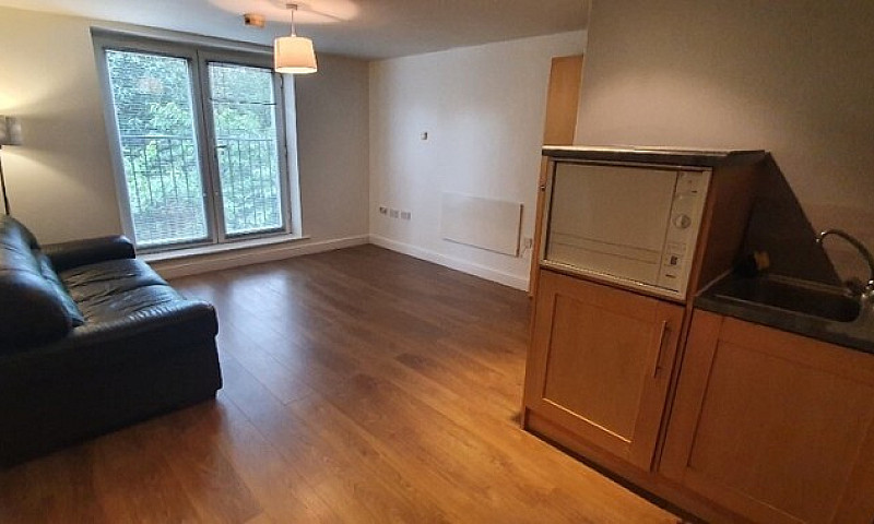 2 Bed Apartment, Nea...