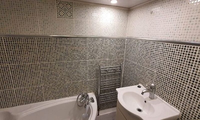 One Bedroom Flat ** ...