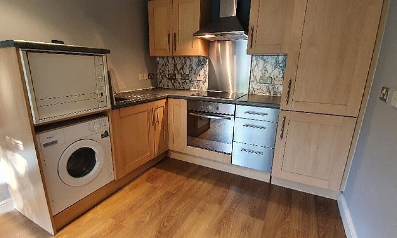 2 Bed Apartment, Nea...