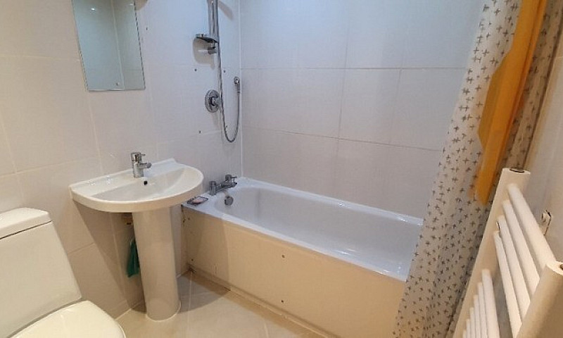 2 Bed Apartment, Nea...