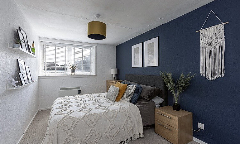 3 Bed Maisonette For...