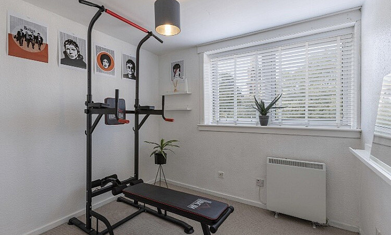 3 Bed Maisonette For...