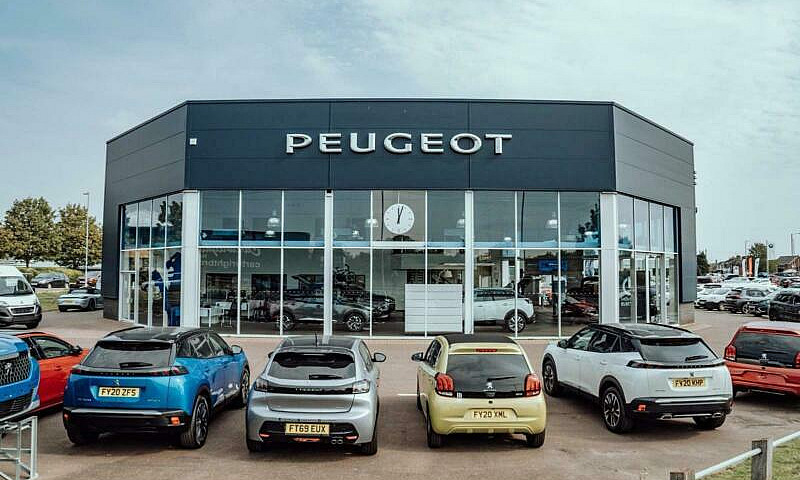 2018 Peugeot Travell...