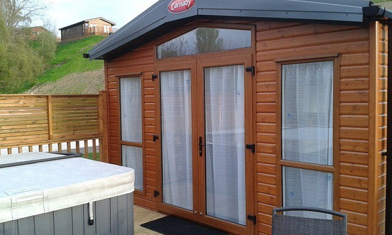 Holiday Lodge For Sa...