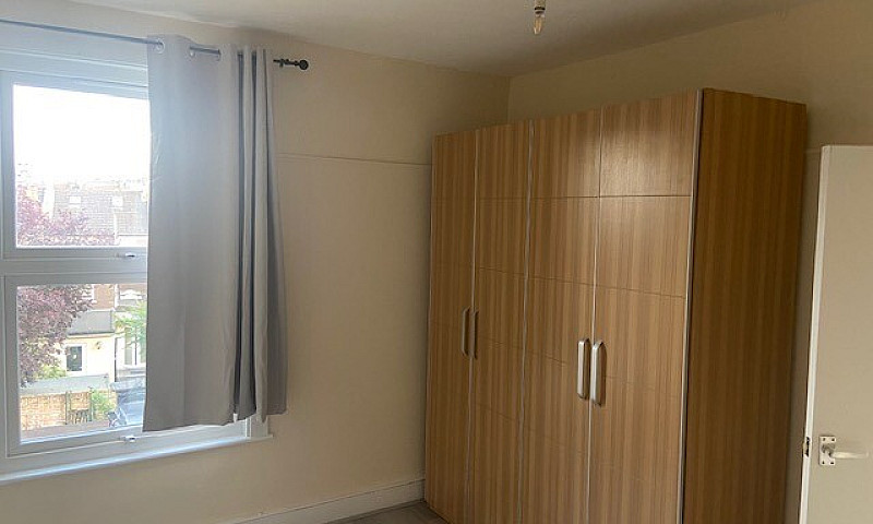 Newly Refurbished 2 ...