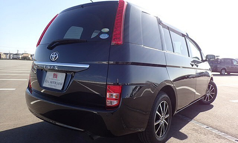 Toyota Isis 7 Seater...