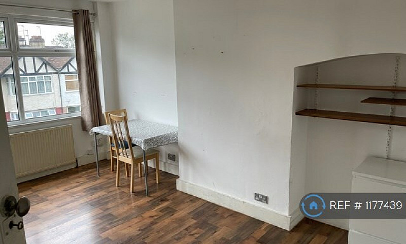 2 Bedroom Flat In Oa...