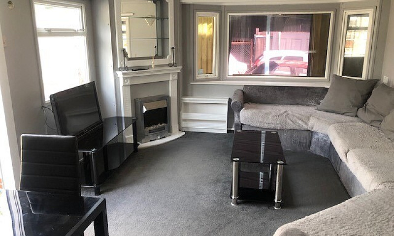 Luxury Mobile Home A...