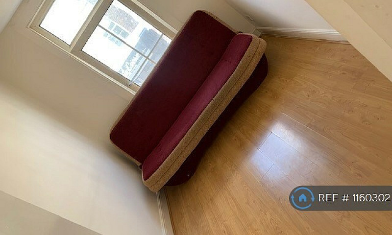 2 Bedroom Flat In Gr...
