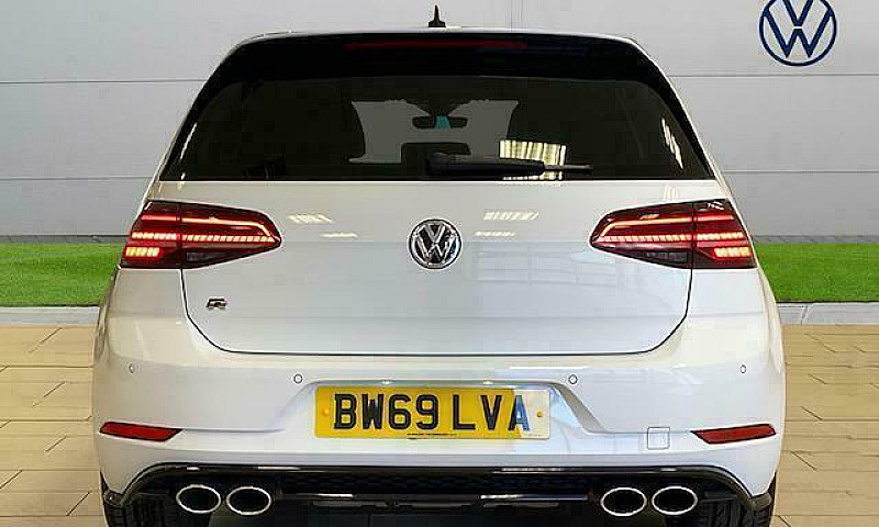 2020 Volkswagen Golf...