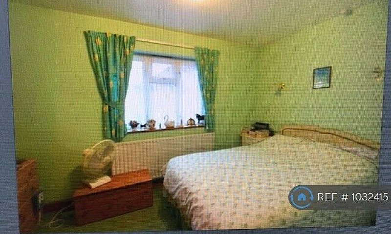 2 Bedroom House In S...