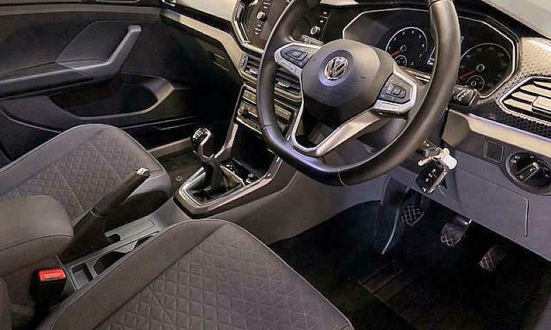 2020 Volkswagen T-Cr...