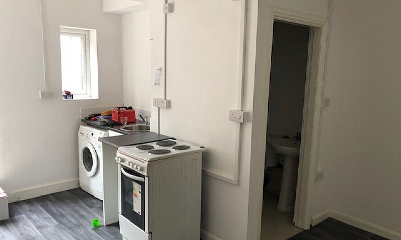 *One Bedroom Stuido ...