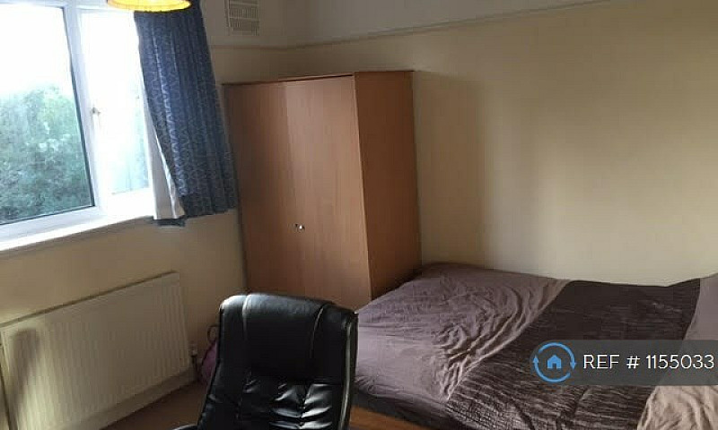 4 Bedroom House In M...