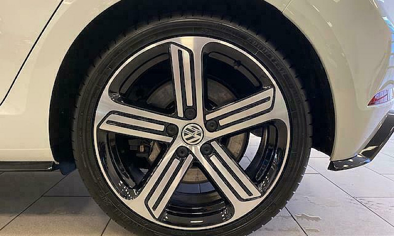 2020 Volkswagen Golf...
