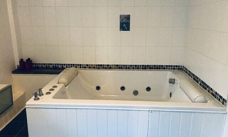 Luxury 2 Bedroom Fir...
