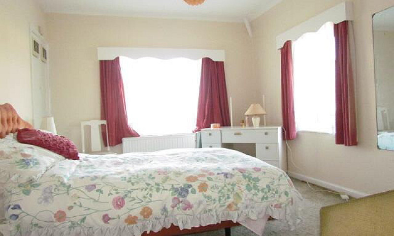 3 Bedroom Semi-Detac...