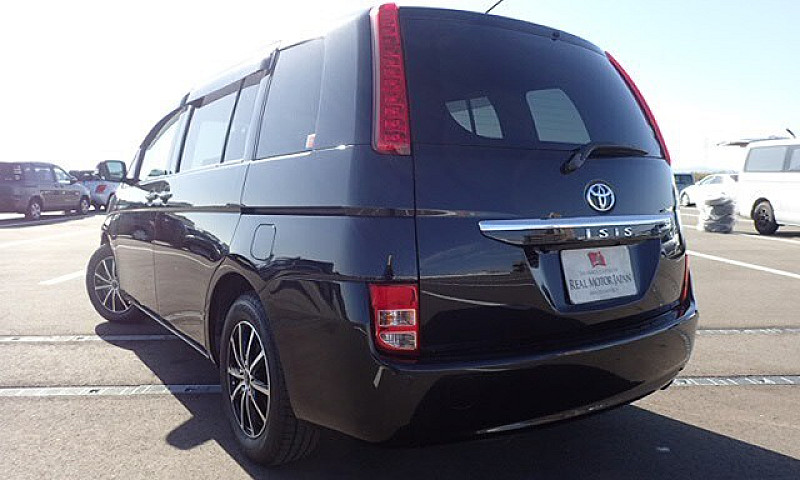 Toyota Isis 7 Seater...