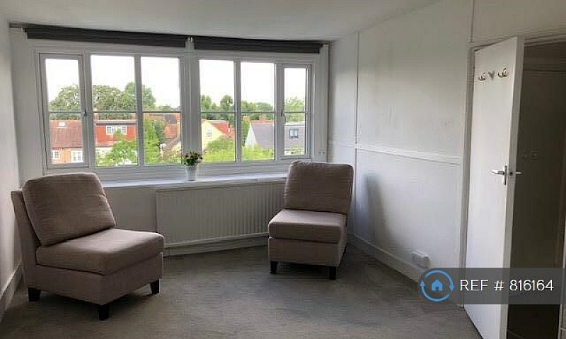1 Bedroom Flat In Ca...