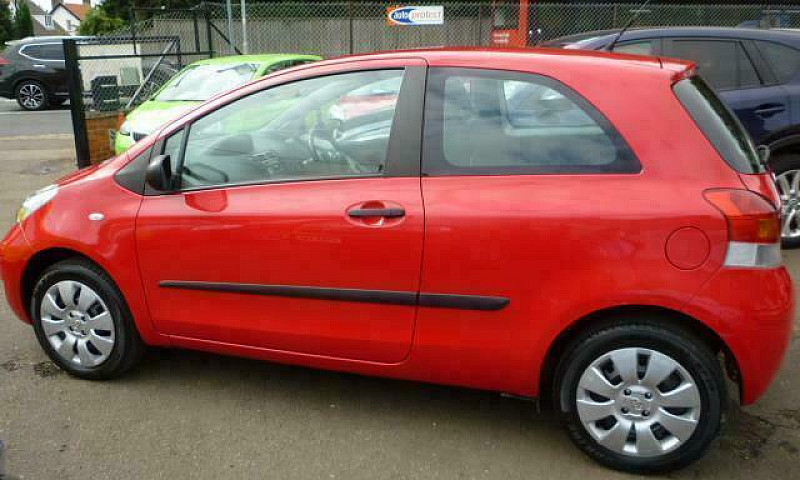 2009 Toyota Yaris 1....